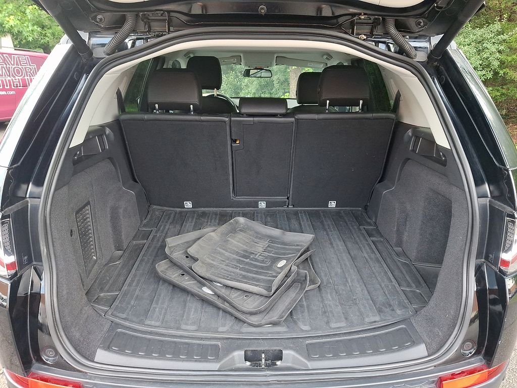 Used 2018 Narvik Black Land Rover SE image 25