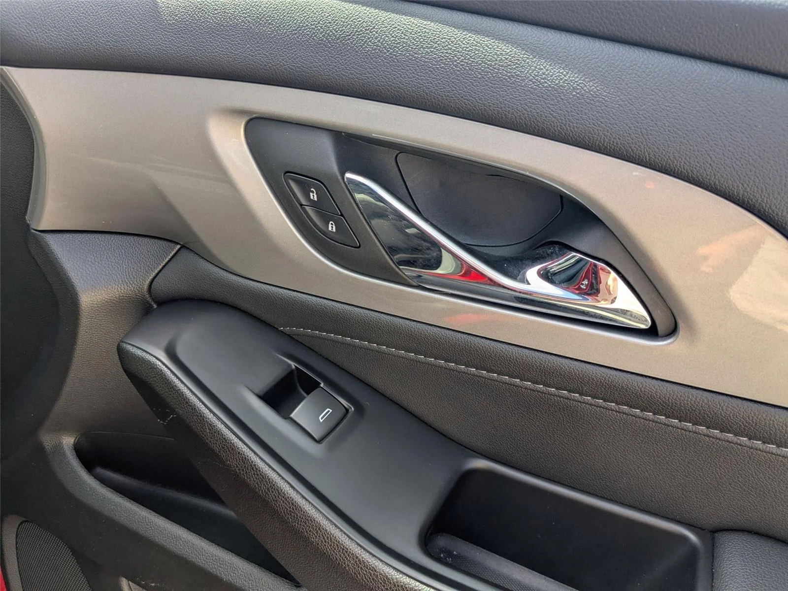 Used 2023 Radiant Red Tintcoat Chevrolet LT Cloth image 29