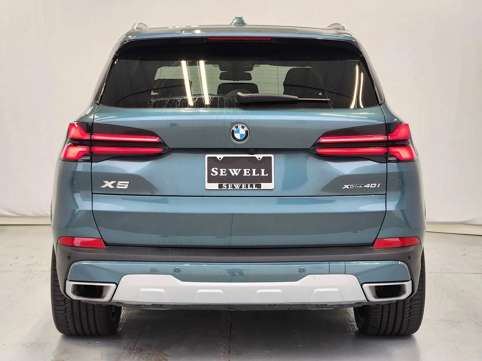 Used 2024 Blue Ridge Mountain Metallic BMW xDrive40i image 5