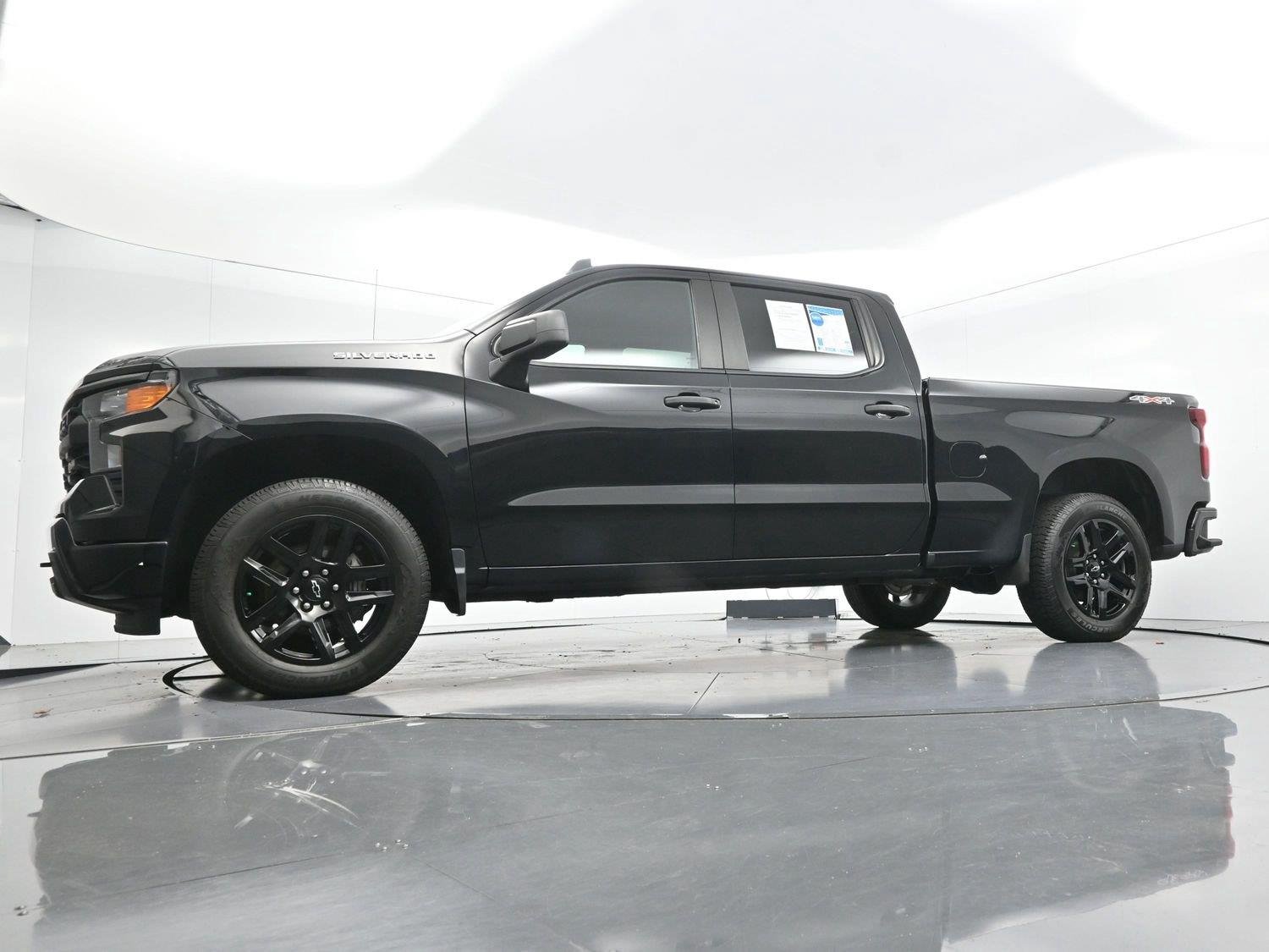Used 2024 Black Chevrolet Custom image 44