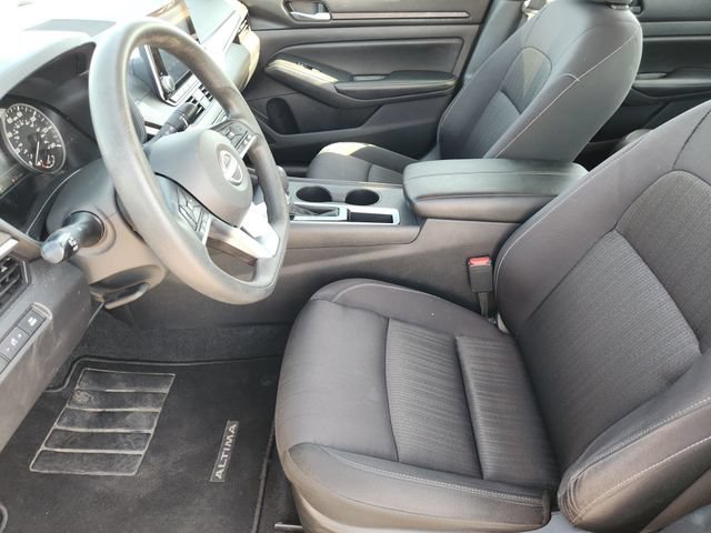 Used 2025 Gray Nissan SV image 14