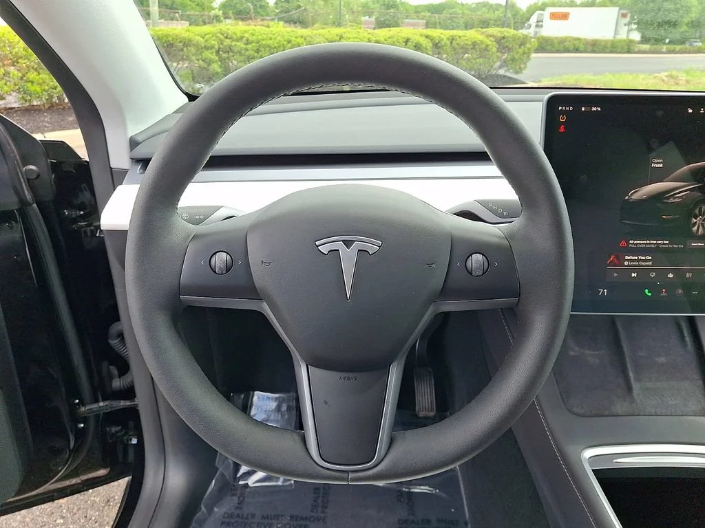 Used 2023  Tesla Long Range image 26