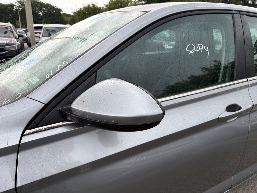 Used 2024 Silver Volkswagen 1.5T S image 2