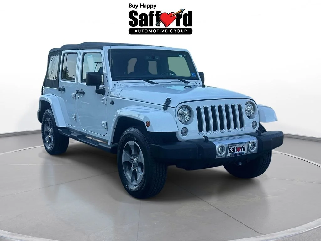 Used 2018 White Jeep Unlimited Sahara image 9