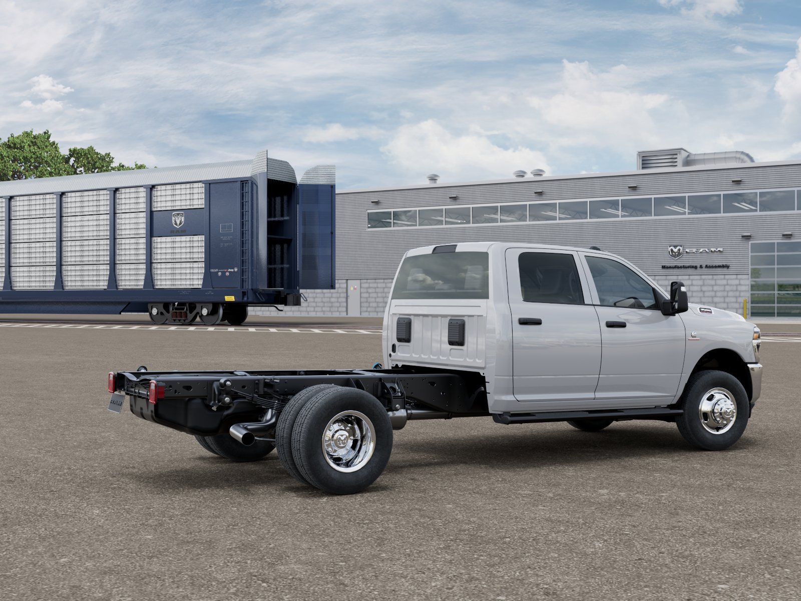 New 2026 Bright White Clear-Coat Exterior Paint RAM TRADESMAN image 4