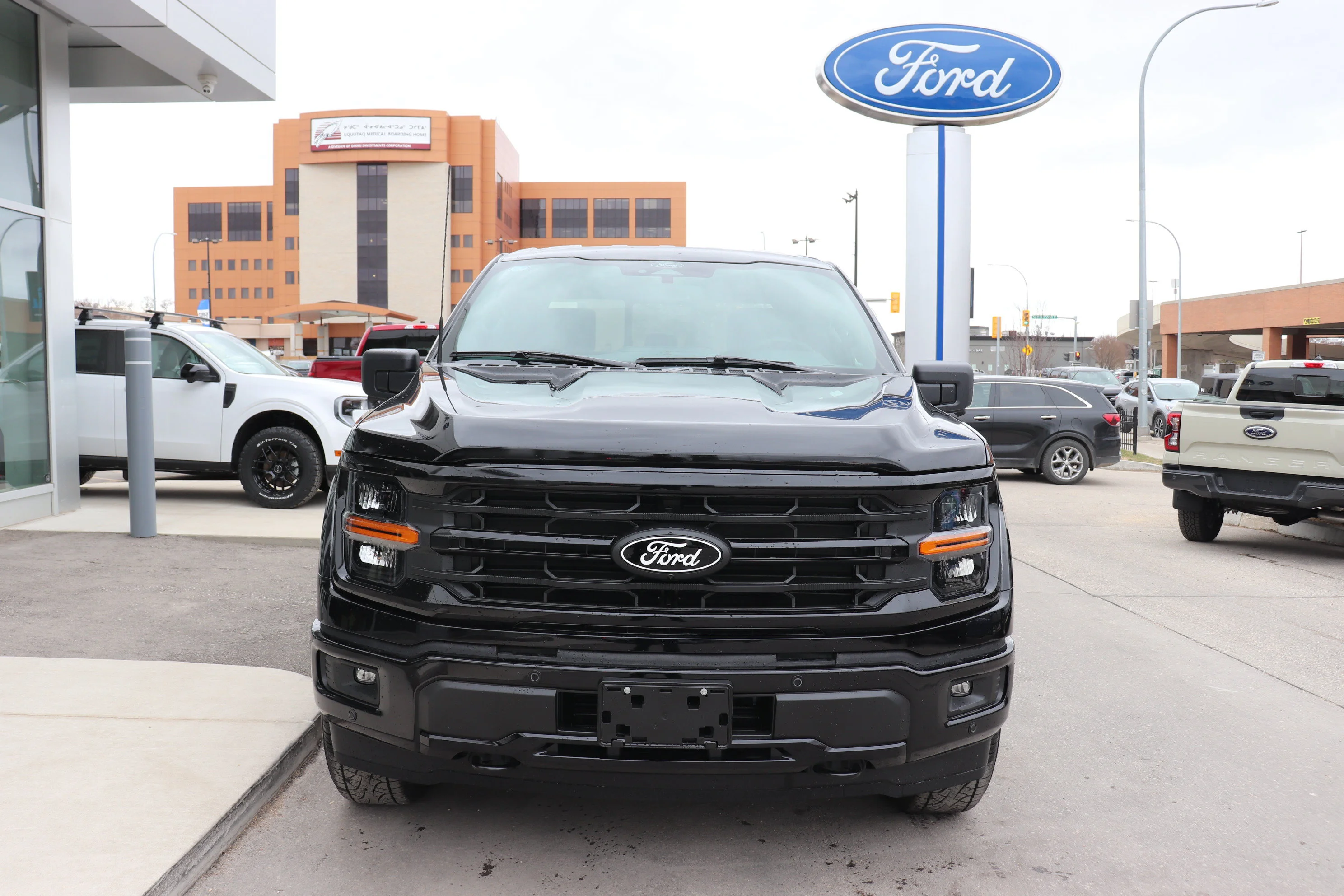New 2026 AGATE BLACK METALLIC Ford XLT image 2