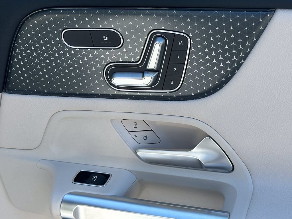 New 2026 Cirrus Silver Metallic Mercedes-Benz GLB 250 image 17