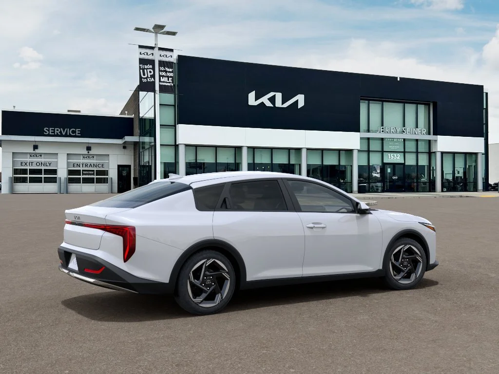 New 2026 Snow White Pearl Kia EX image 6