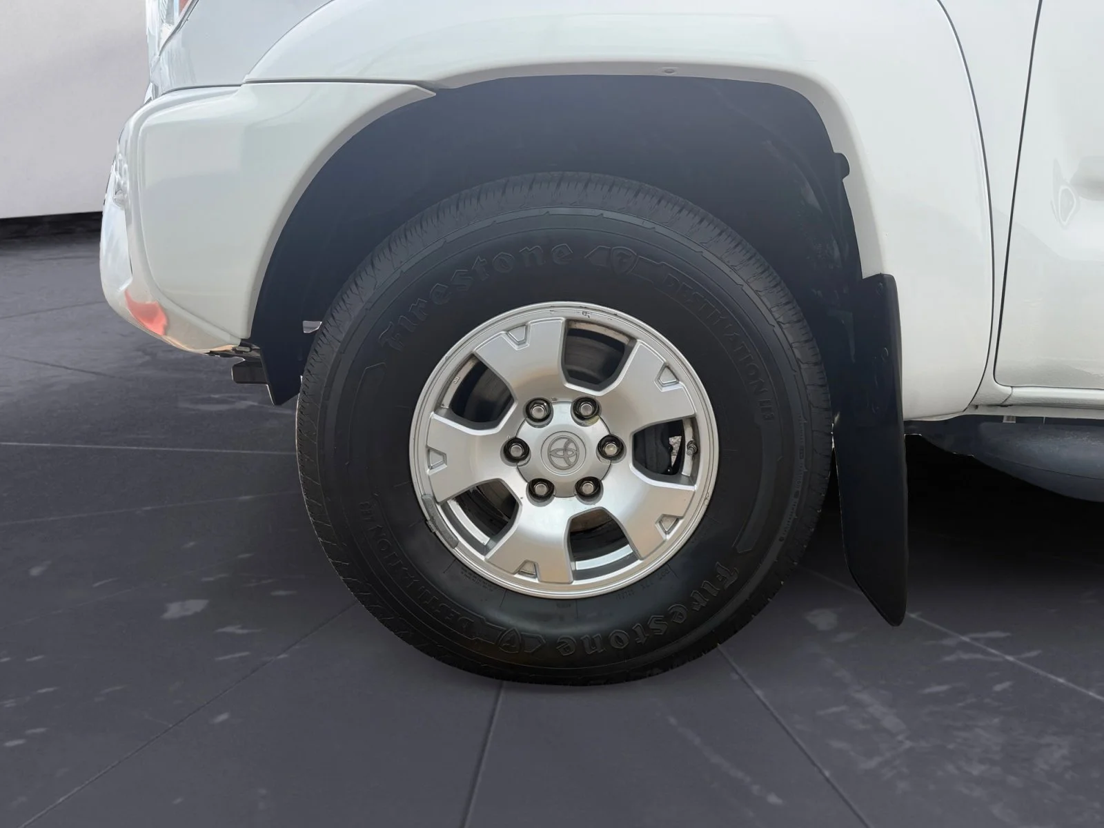 Used 2014 Super White Toyota Base image 72