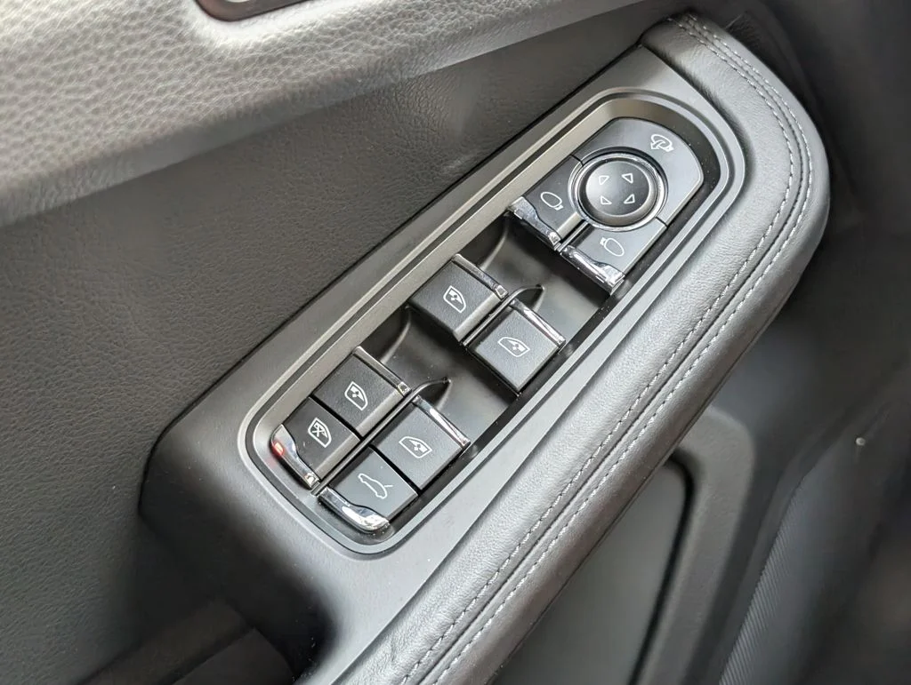 Used 2026 Silver Porsche  image 27