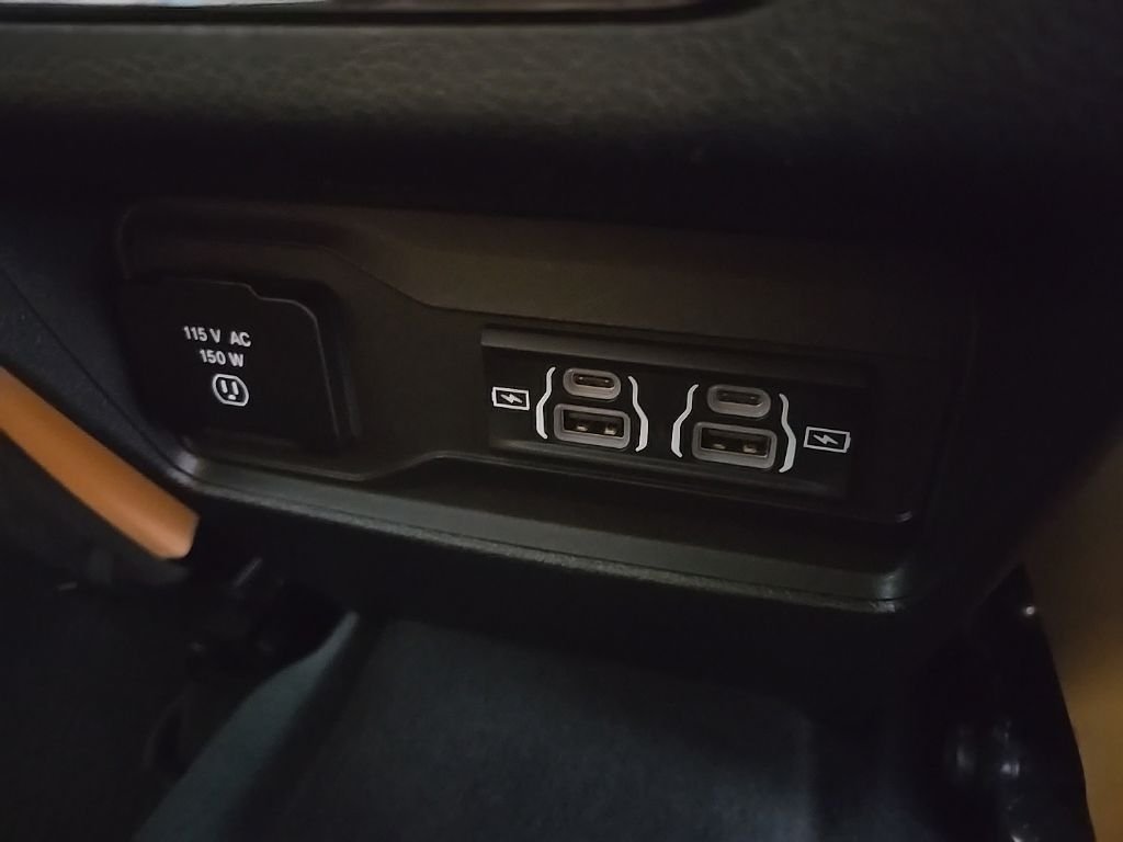 Used 2024 Black Jeep Summit image 92