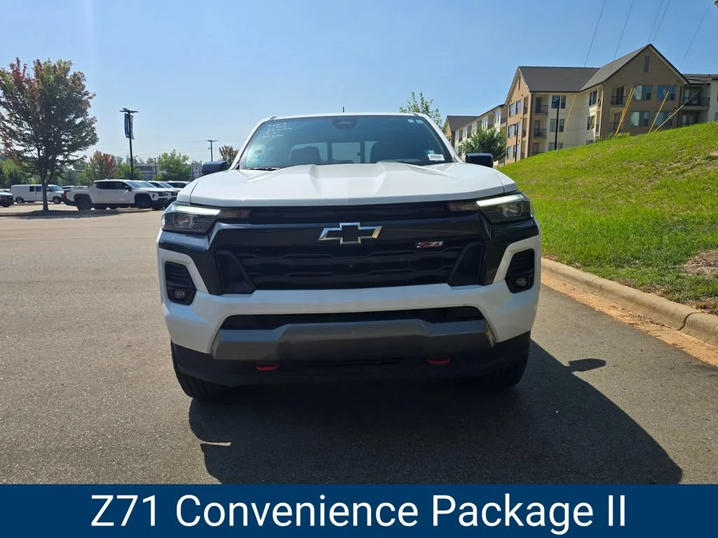 Used 2023 Summit White Chevrolet Z71 image 6