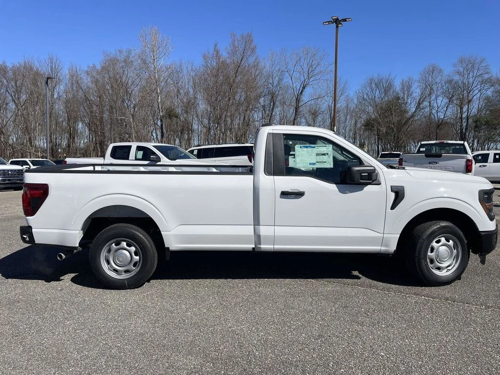New 2026 Oxford White Ford XL image 2