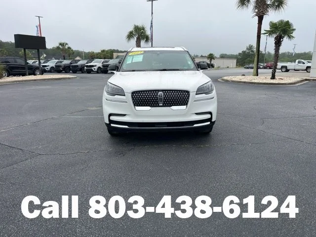 Used 2023 White Metallic Lincoln Standard image 34