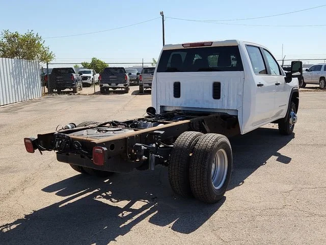 2025 GMC Sierra 4WD Crew Cab Standard Box Pro's photo