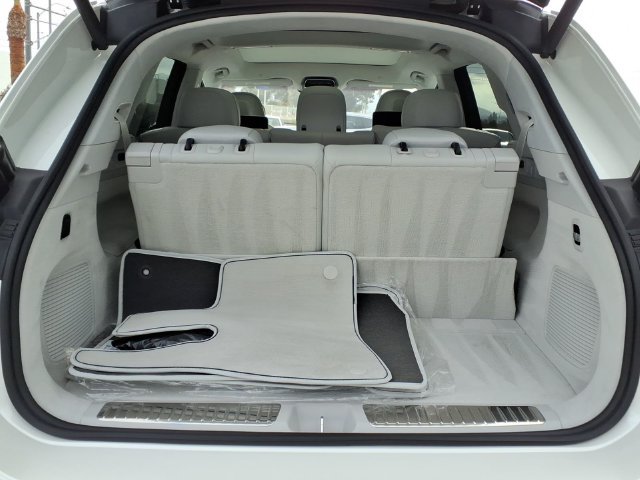 Certified Used 2023 White Mercedes-Benz 580 image 24