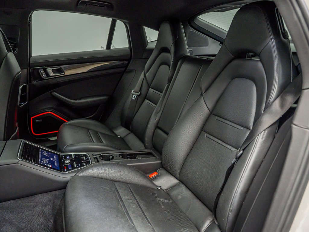 Used 2018 Chalk Porsche 4S image 46