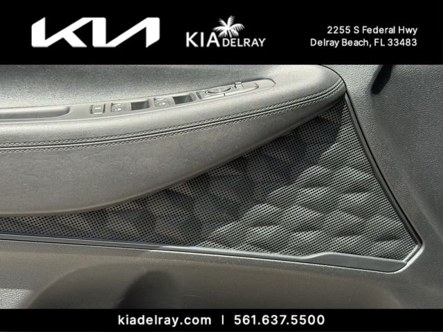 Used 2020 Gray Hyundai SE image 15