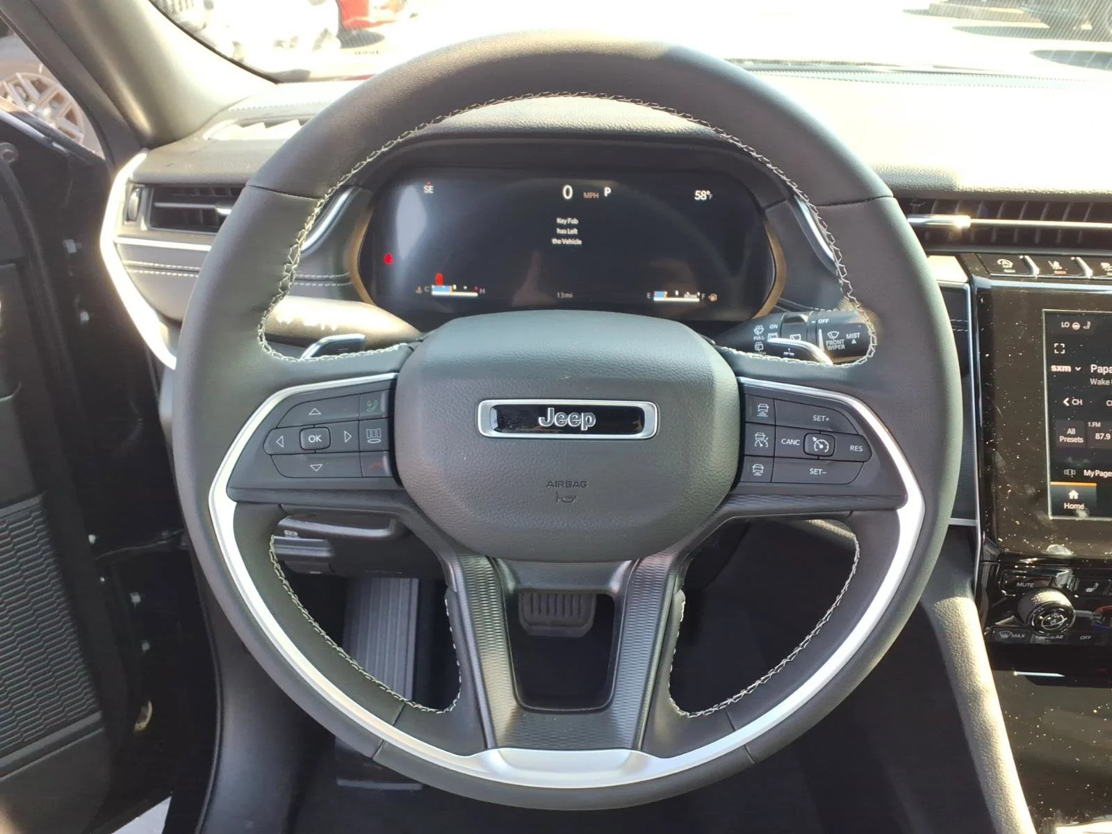 New 2026 Diamond Black Crystal Pearlcoat Jeep Laredo X image 12