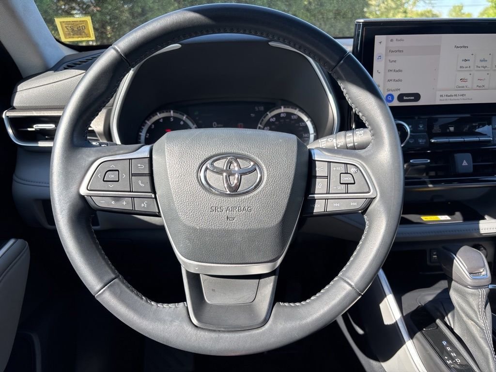 Used 2023 Silver Toyota XLE image 25