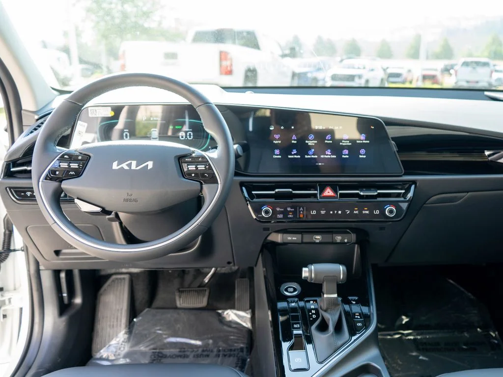 New 2026 Snow White Pearl Kia EX image 13