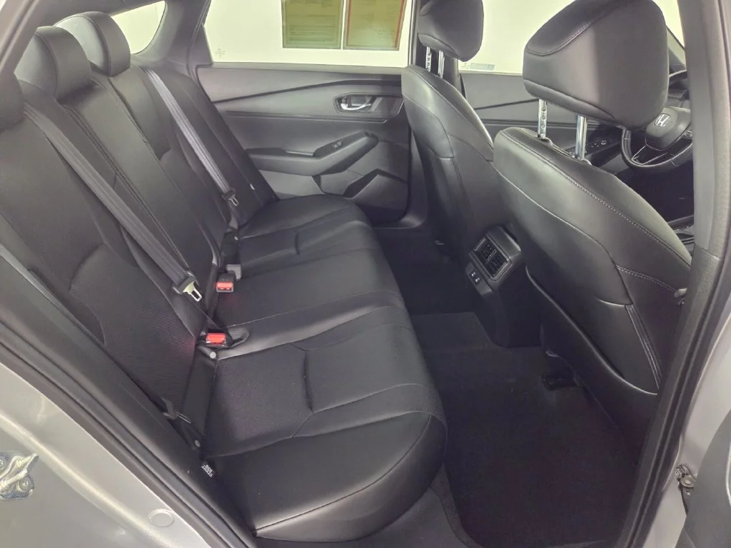Used 2025 Solar Silver Metallic Honda Sport-L image 29