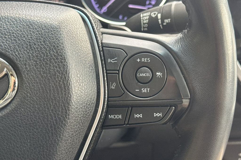 Certified Used 2018 Gray Toyota SE image 28