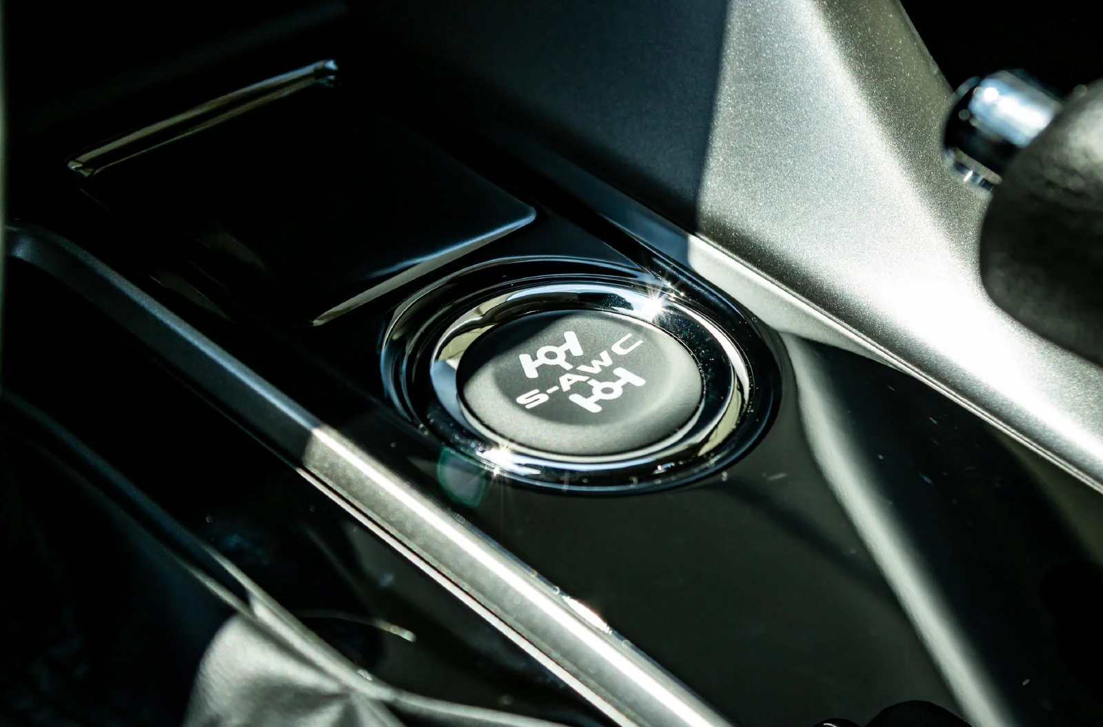 New 2026 Black Mitsubishi ES 1.5T S-AWC image 25