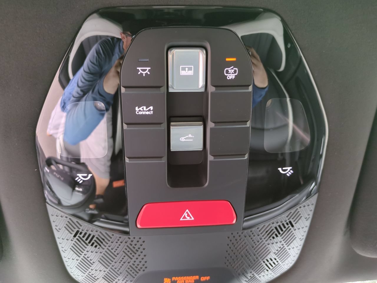 New 2026 Glacial White Pearl Kia GT-Line image 25
