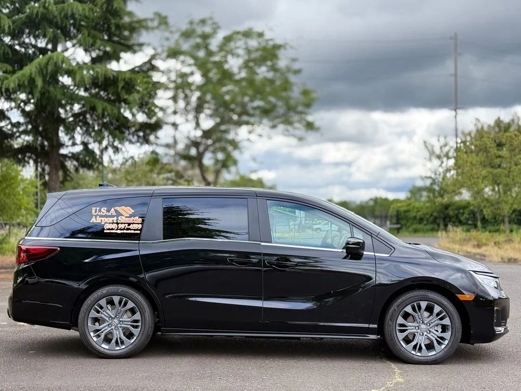 Used 2025  Honda Touring image 6