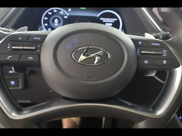 Used 2021 Black Hyundai SEL Plus image 21