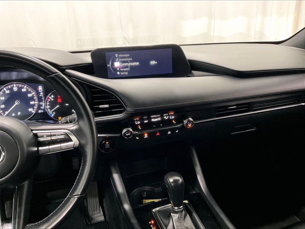 Used 2022 Machine Gray Metallic Mazda Preferred image 18