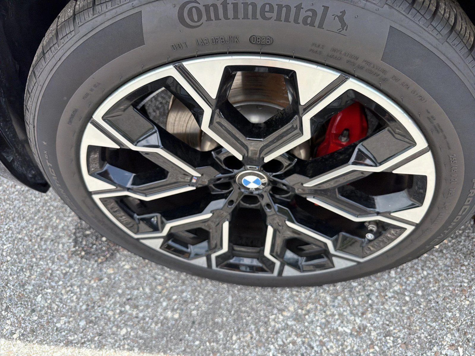 New 2026 Black Sapphire Metallic BMW 30 xDrive image 10