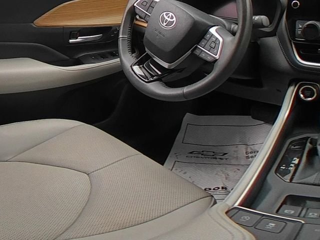 Used 2025 Black Toyota Limited image 38