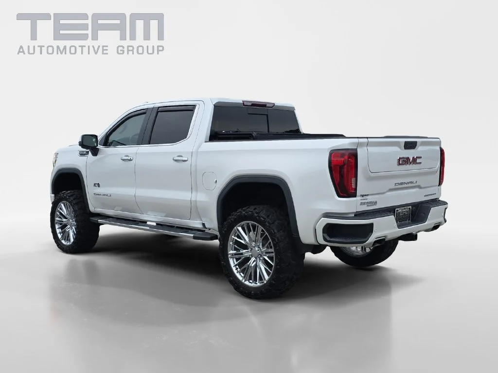 Used 2021 White GMC Denali image 5