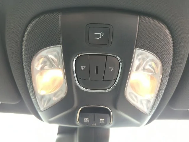 Certified Used 2025 White Jeep Latitude image 21