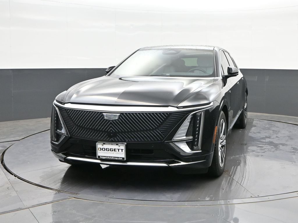 Used 2024 Black Cadillac Luxury image 26