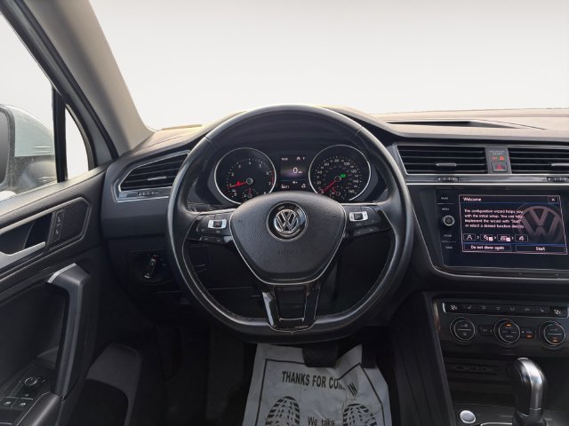 Used 2019  Volkswagen 2.0T SE image 13