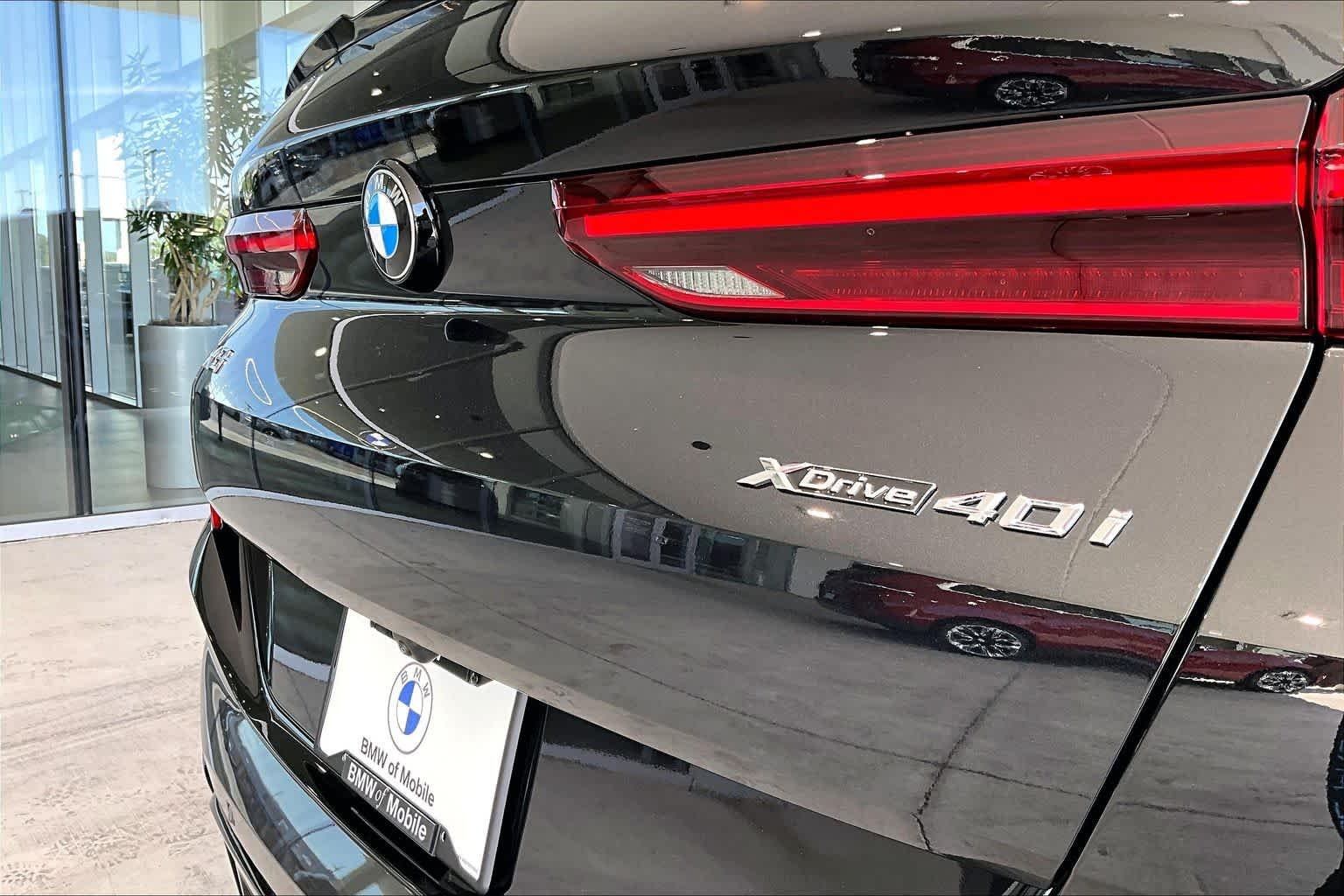 New 2027 Black Sapphire Metallic BMW xDrive40i image 15