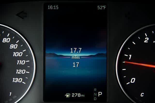 Used 2025 Arctic White Mercedes-Benz  image 39