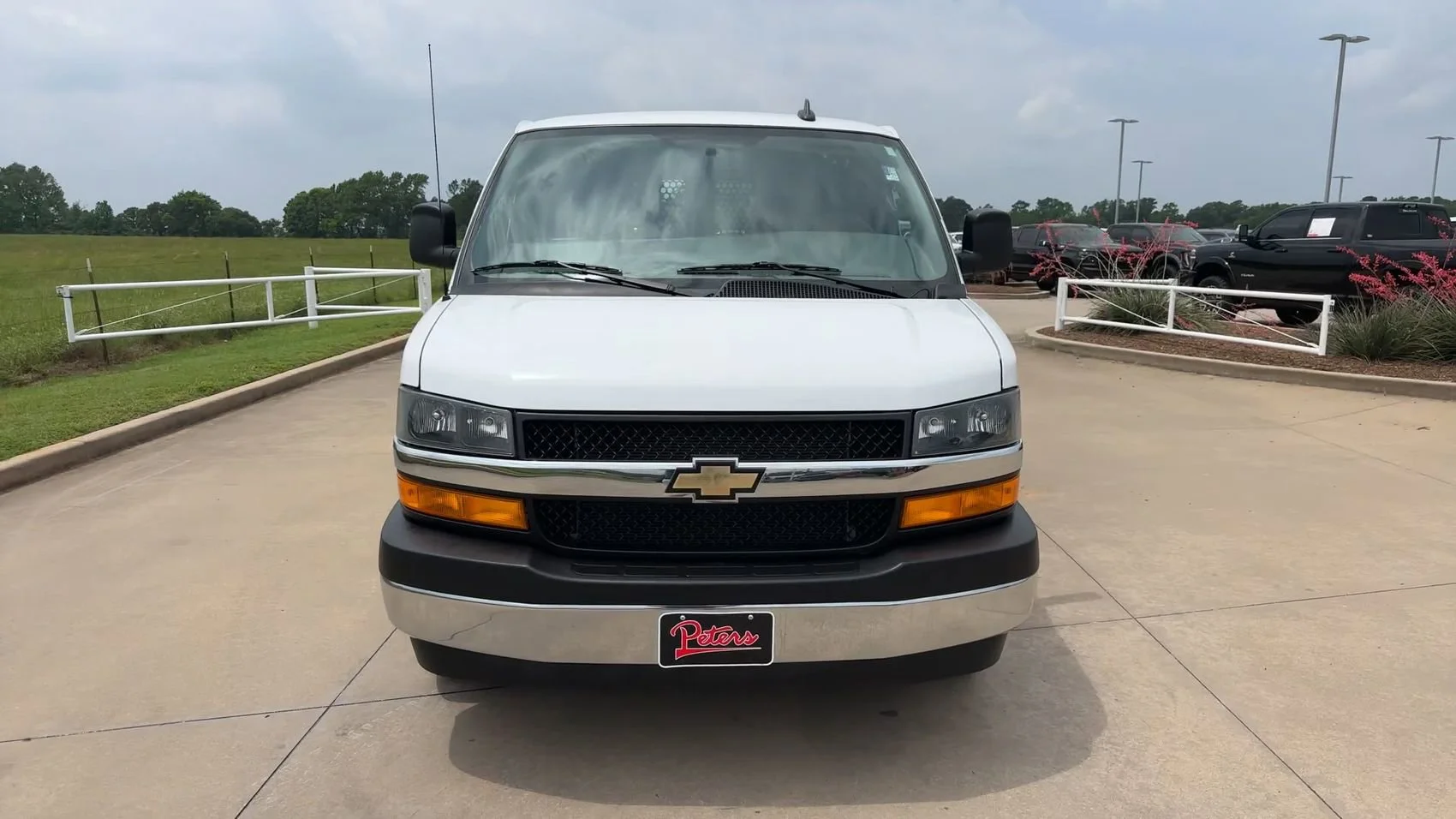 Used 2024 Summit White Chevrolet Work Van image 4