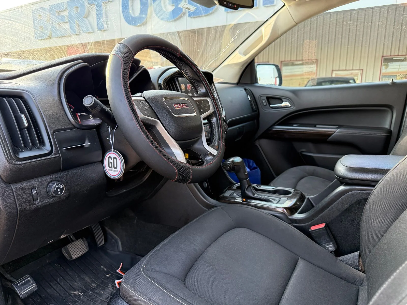 Used 2016 Black GMC SLE1 image 9