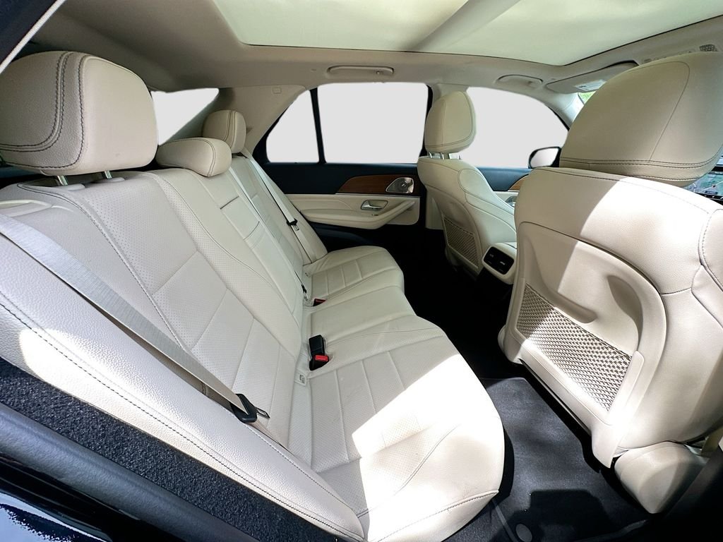 Certified Used 2022 Black Mercedes-Benz GLE 350 image 29