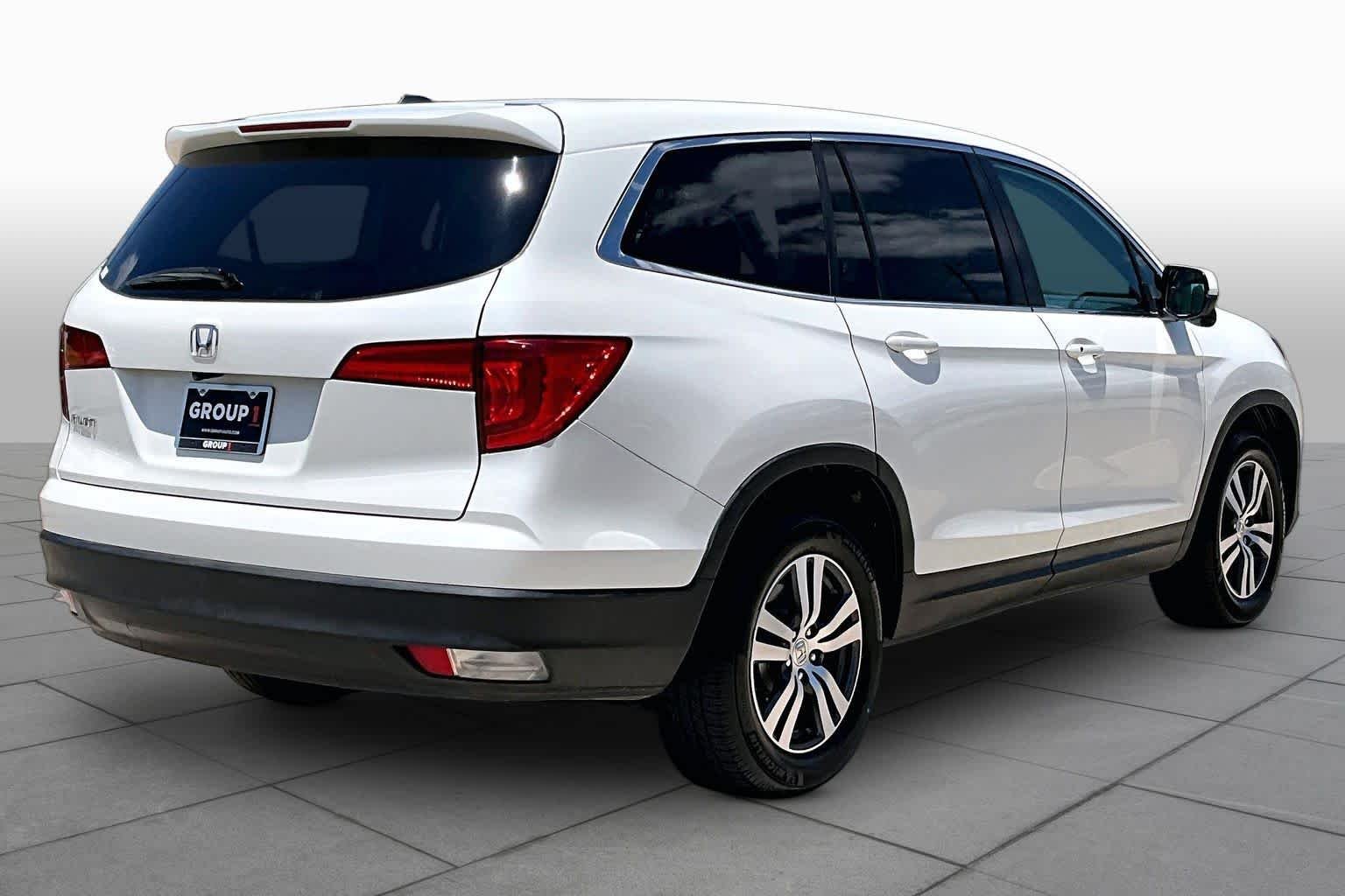 Certified Used 2016 White Diamond Pearl Honda EX image 13