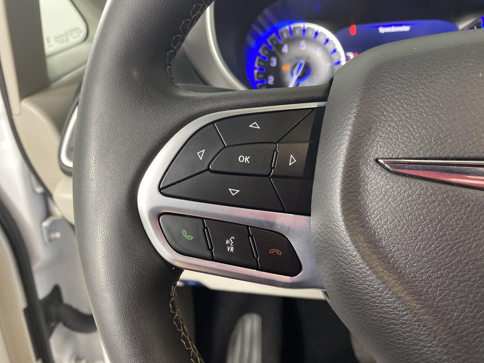 Used 2024 Bright White Clearcoat Chrysler Touring L image 18