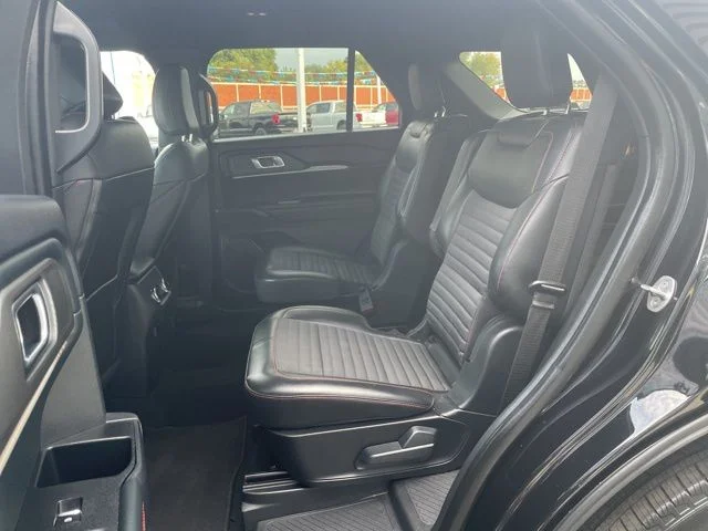 2025 Ford Explorer ST-LINE - Photo 16