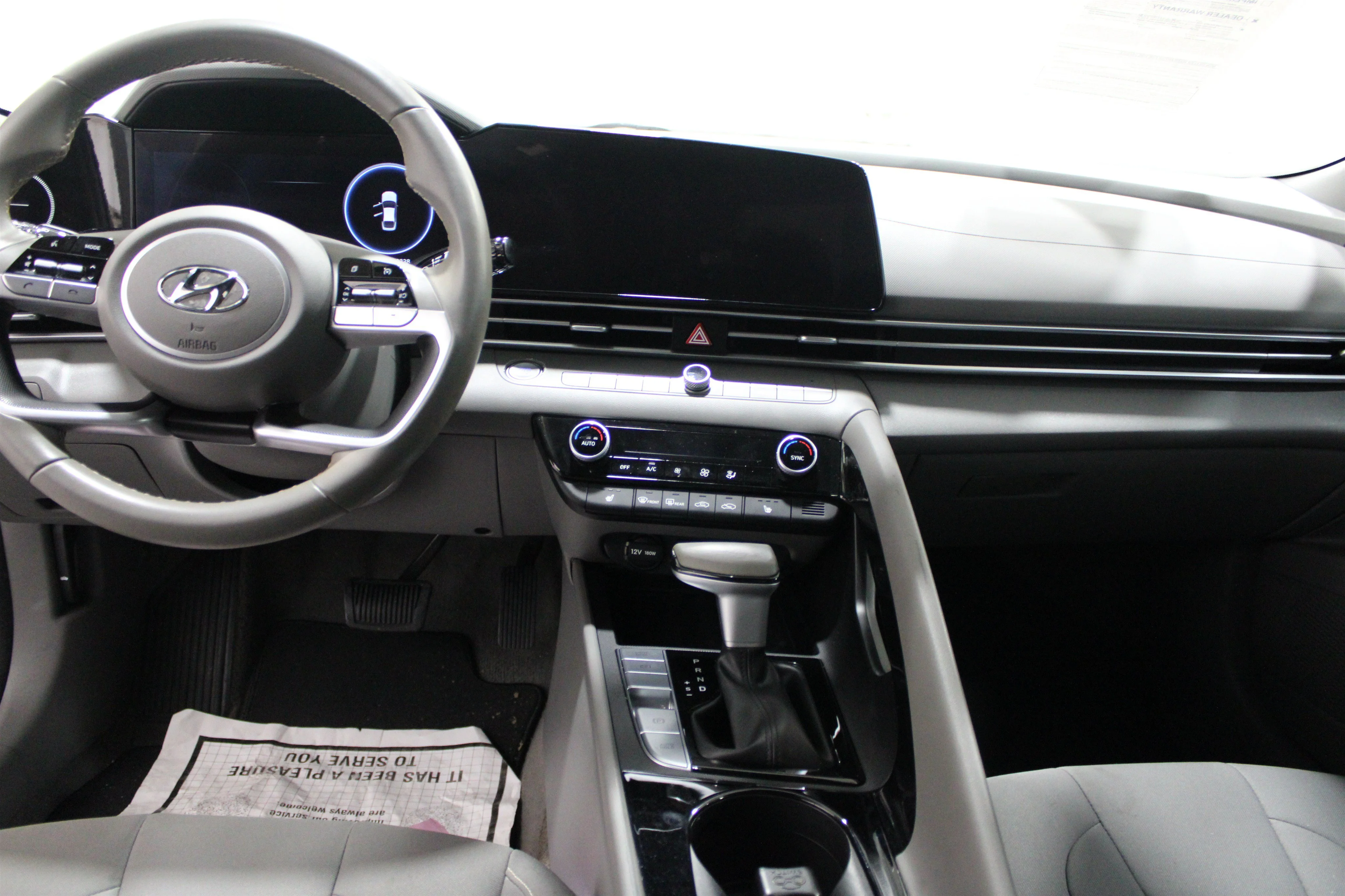 Used 2023 Onyx Black Hyundai SEL image 2