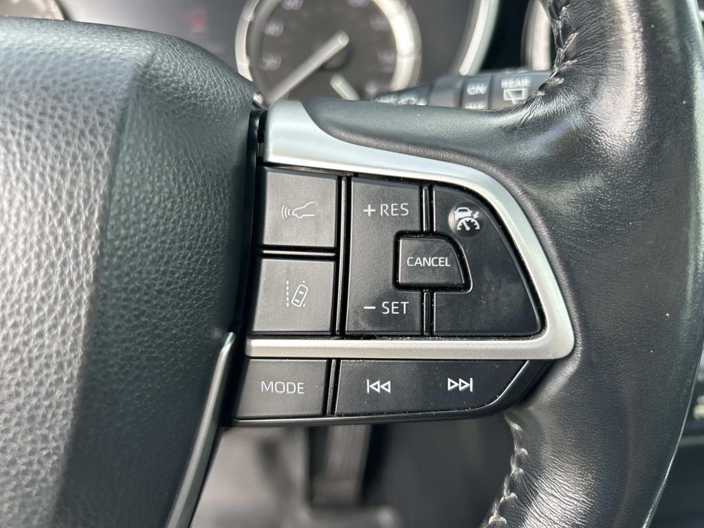 Certified Used 2022 Magnetic Gray Metallic Toyota XLE image 33