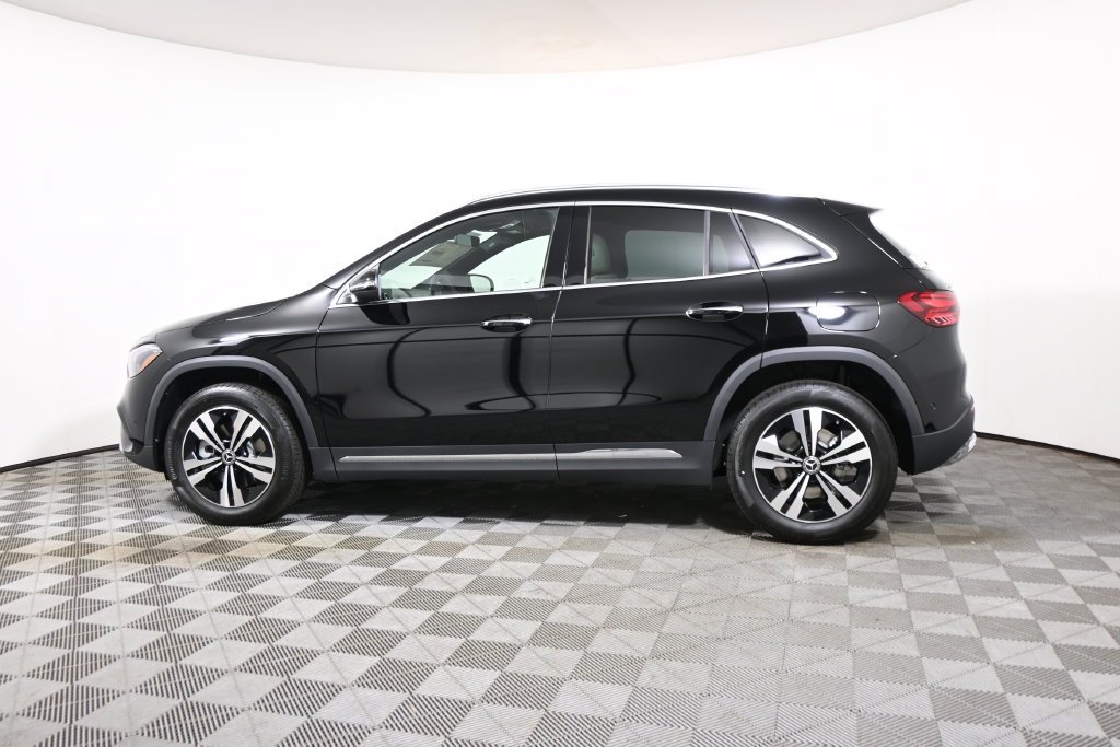 New 2026 Night Black Mercedes-Benz GLA 250 image 40
