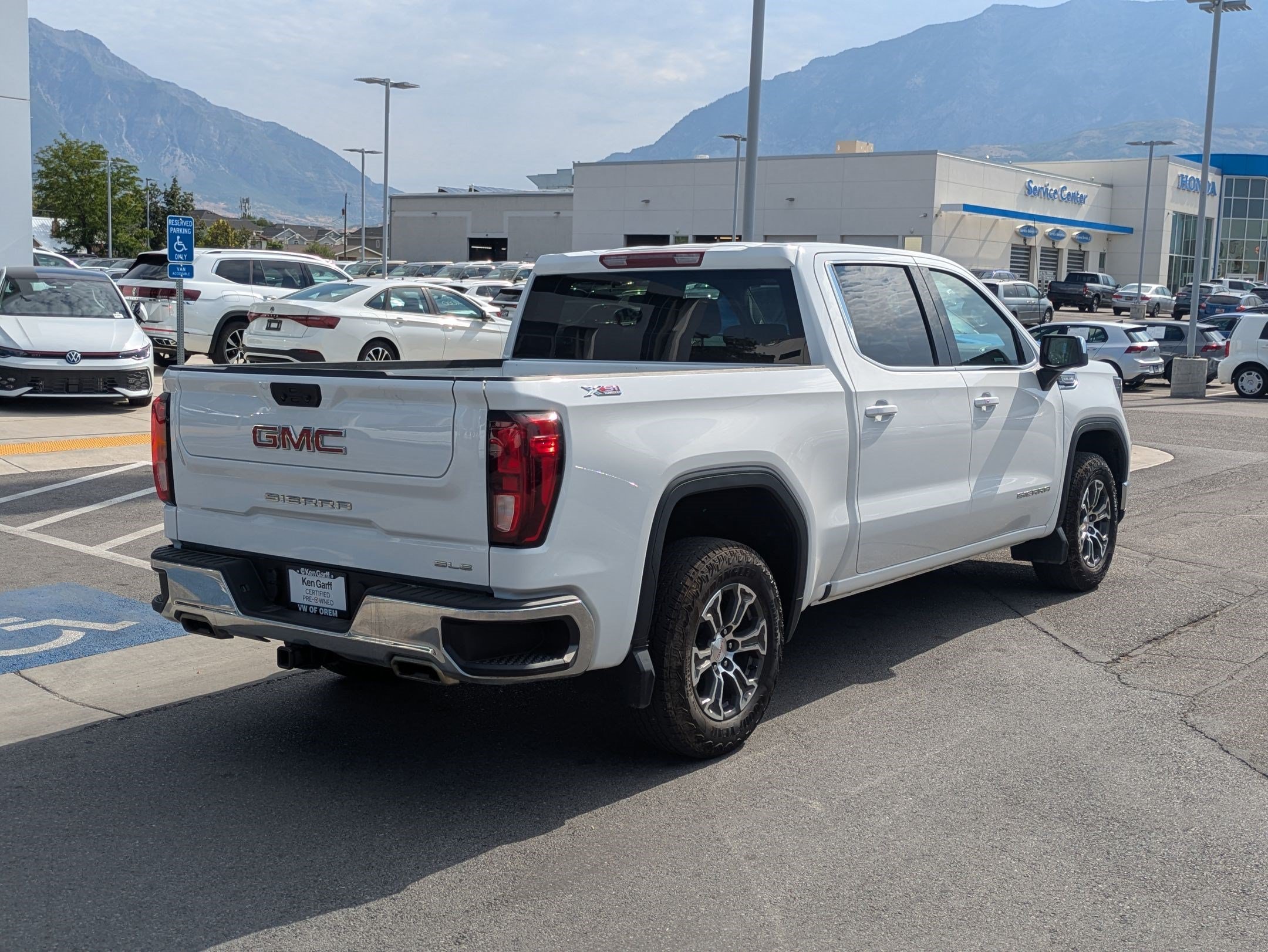 Used 2024 Summit White GMC SLE image 3